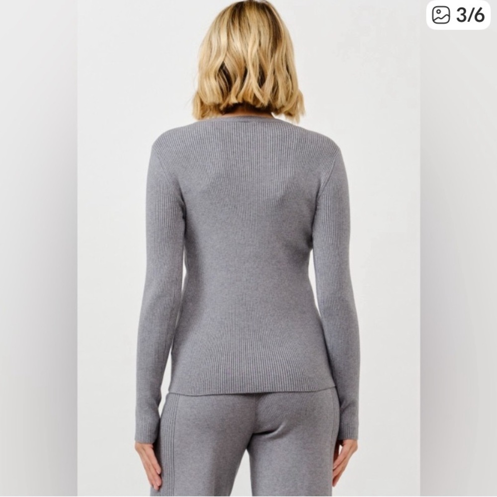 Gray Ribbed Knit Sweater - Picture 3 of 4